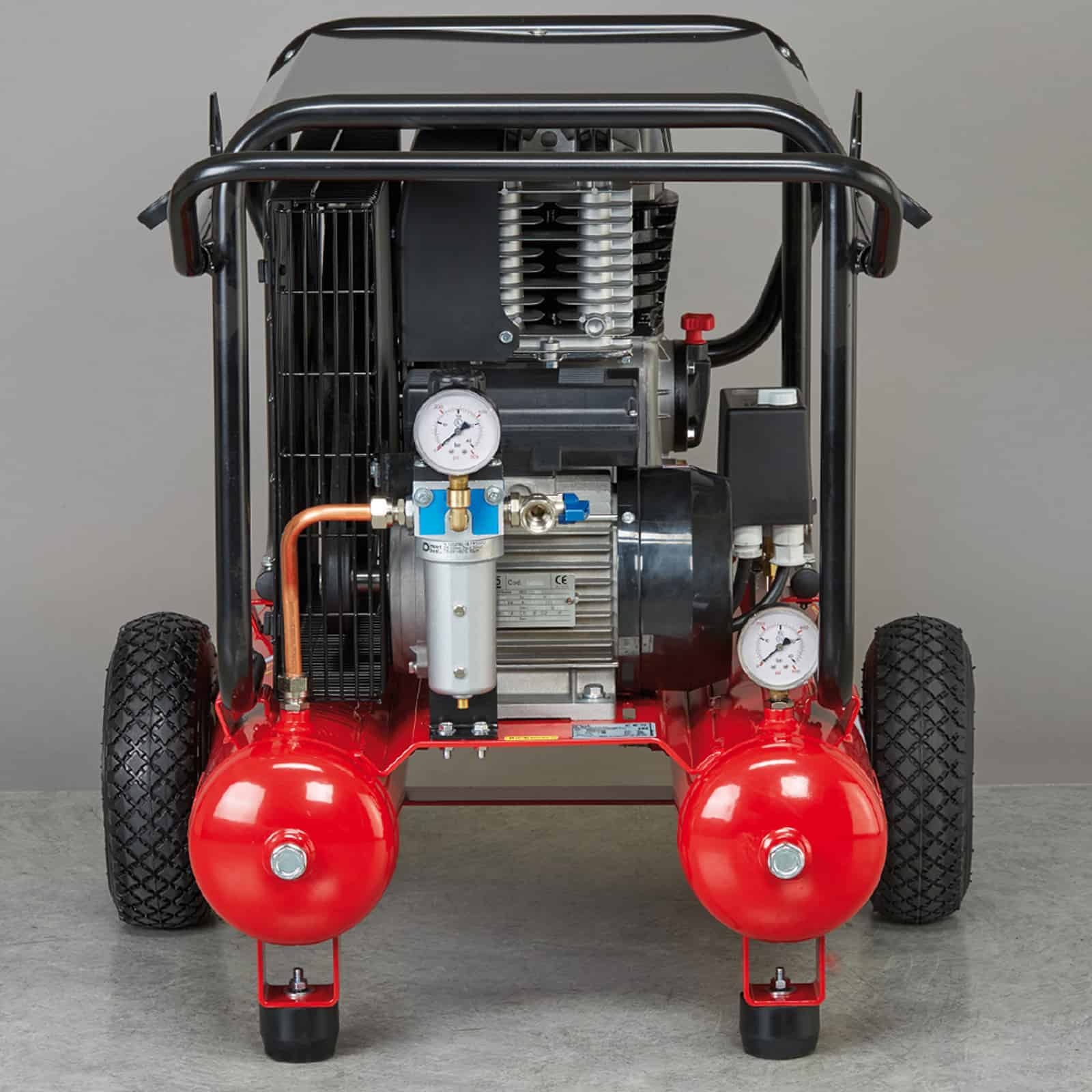 Warrior BK113-4-A.P.-28 Compressore ad alta pressione a cinghia bistadio, adatto per chi richiede pressioni di lavoro fino a 28 bar. dettaglio